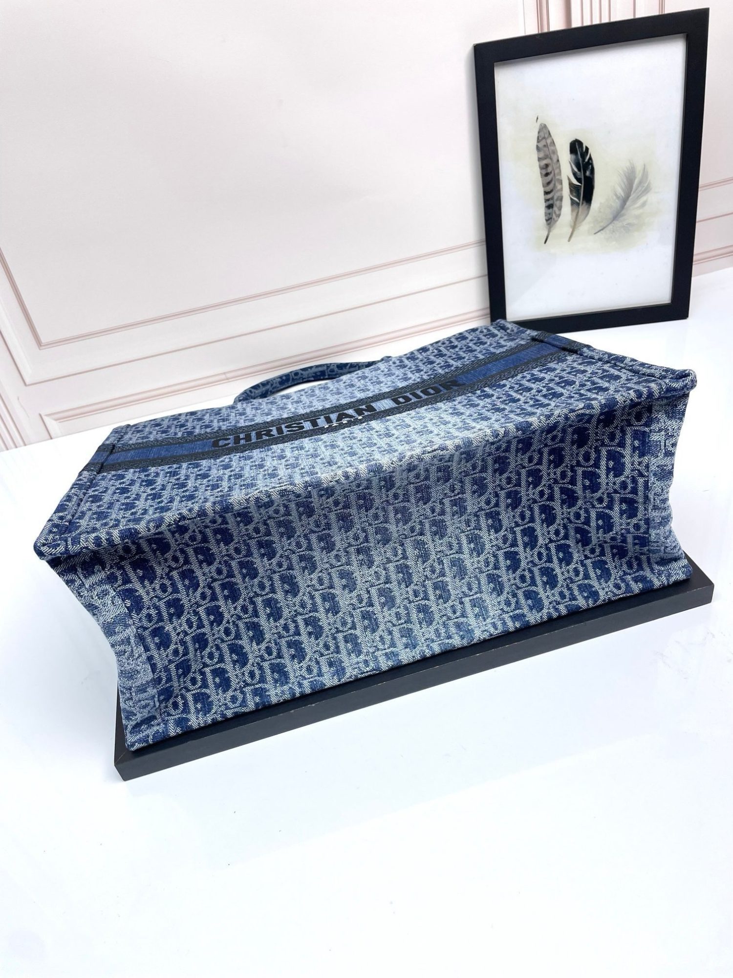 𝐃𝐢𝐨𝐫 𝐁𝐨𝐨𝐤 𝐓𝐨𝐭𝐞 Tote Jeans D D6688