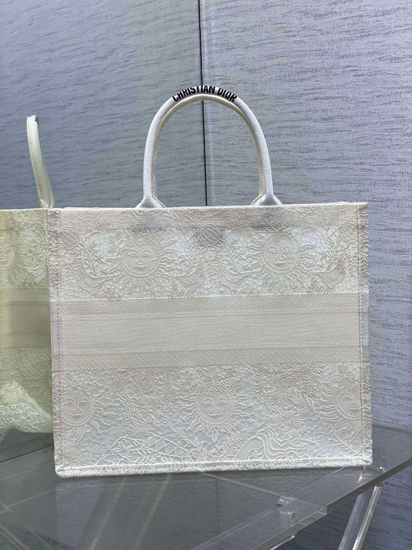 Tote's latest lace sun element series