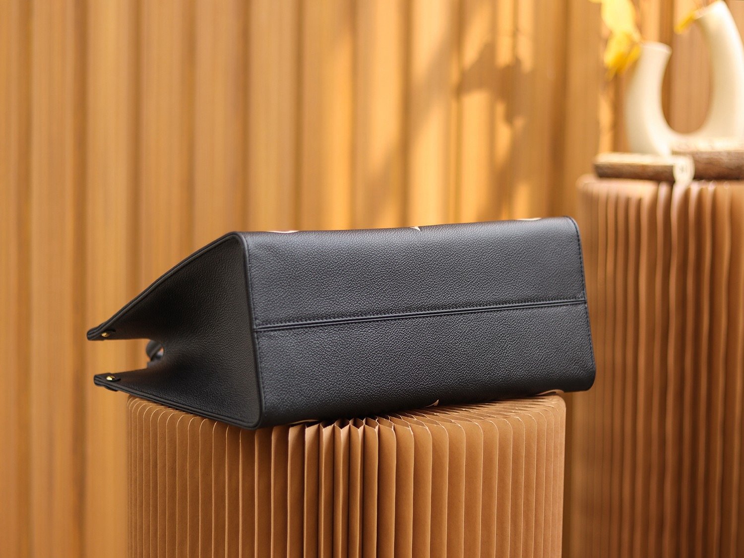 Louis Vuitton ONTHEGO Medium m45495 35*27*14cm