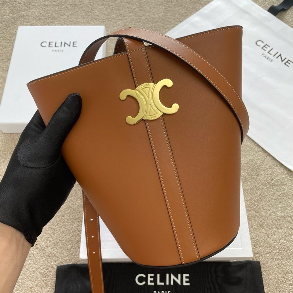 BUCKET TRIOMPHE shiny cow leather bucket bag Triomphe new bucket bag 25*22*14