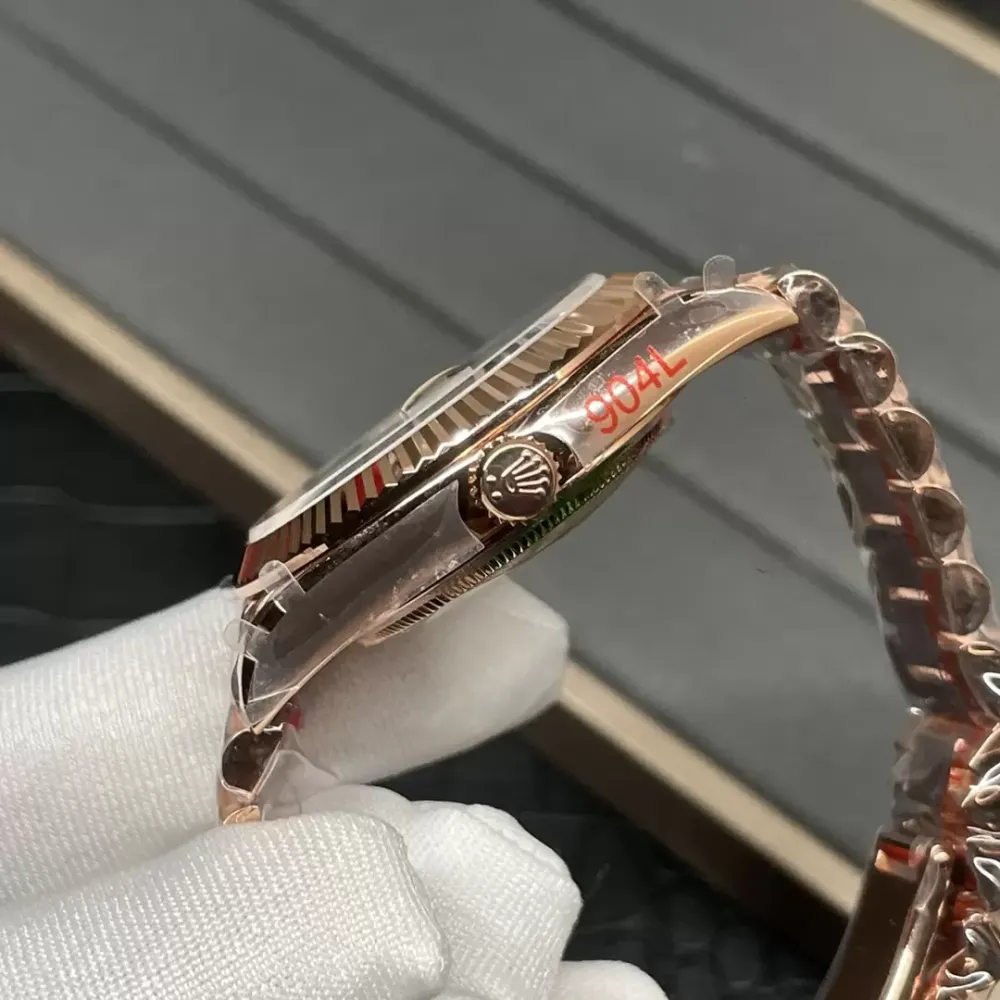 Rolex Day-Date 228235 Rose Gold Green Roman Dial President Bracelet Swiss 3255 Movement