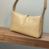 【𝑳𝑬 𝟓 𝑨 𝟕】𝙍𝙤𝙨𝙚 same style smooth plain leather 𝙃𝙊𝘽𝙊 handbag Plain leather Apricot Sheep Gold 𝟔𝟓𝟕𝟐𝟐𝟖