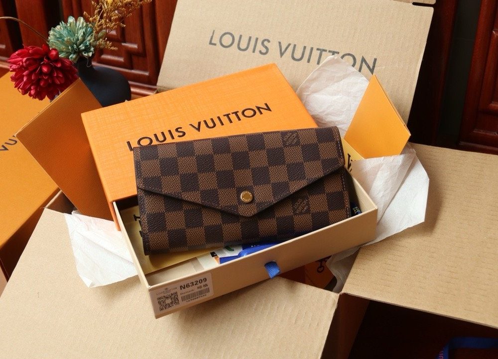 LV sarah flap long wallet