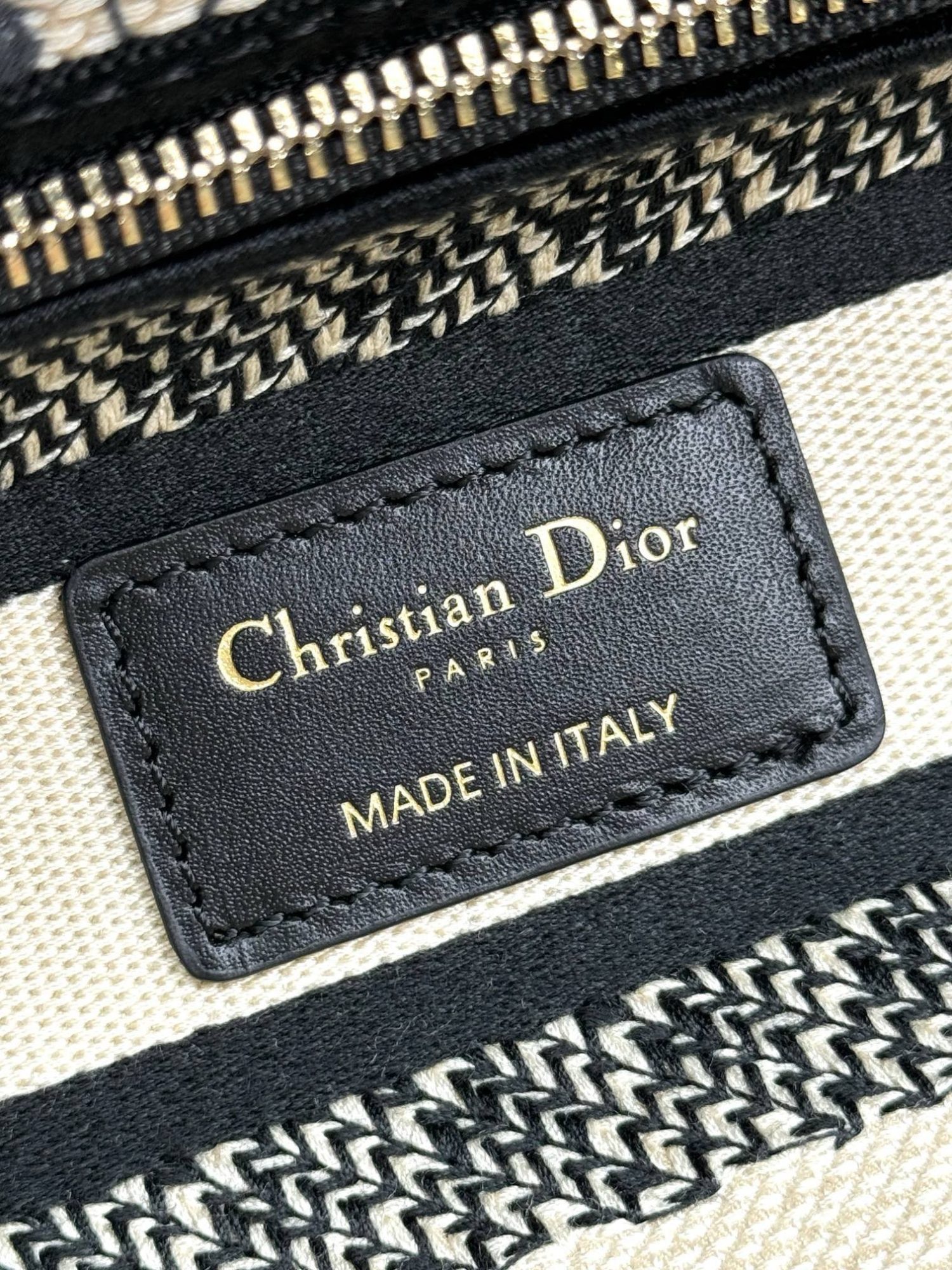 𝐃𝐢𝐨𝐫 𝐃-𝐋𝐈𝐓𝐄 handbag Black peony five-grid embroidery