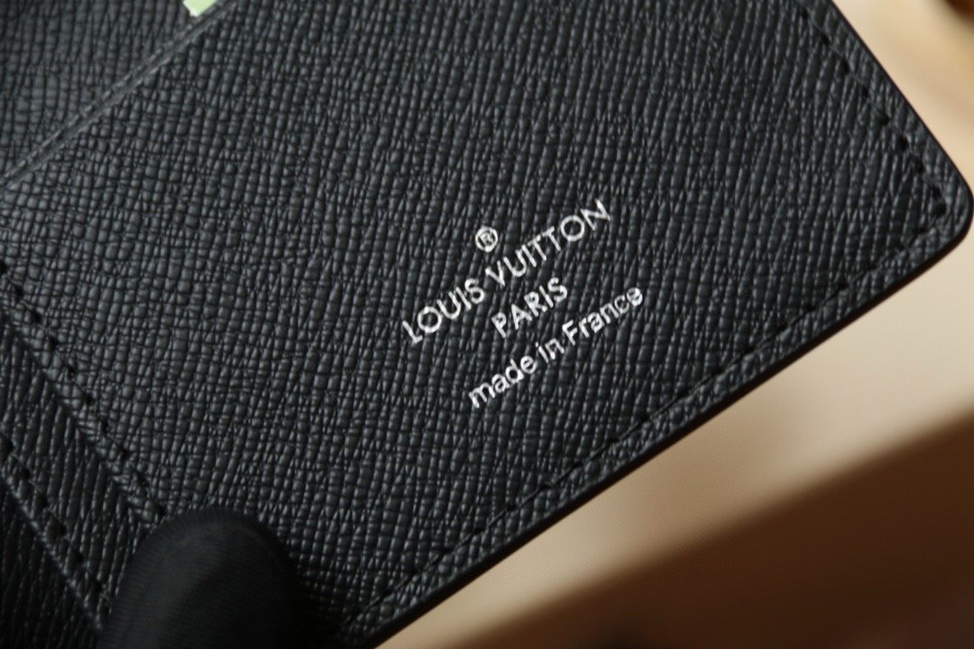 LV brazza wallet water ripple