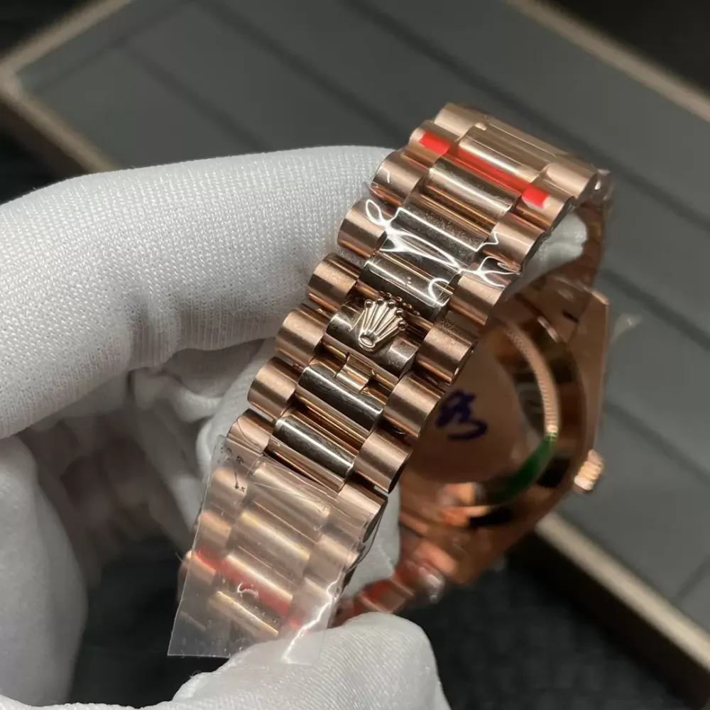 Rolex Day-Date 228235 Rose Gold Green Roman Dial President Bracelet Swiss 3255 Movement