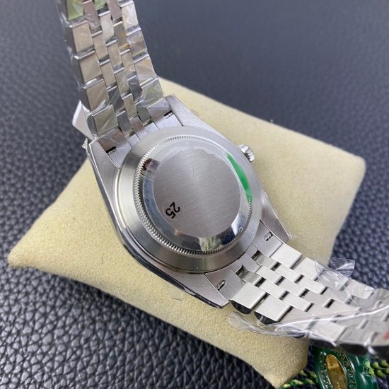Rolex Datejust 41mm Oystersteel and white gold Bright Blue Dial 126334-0002
