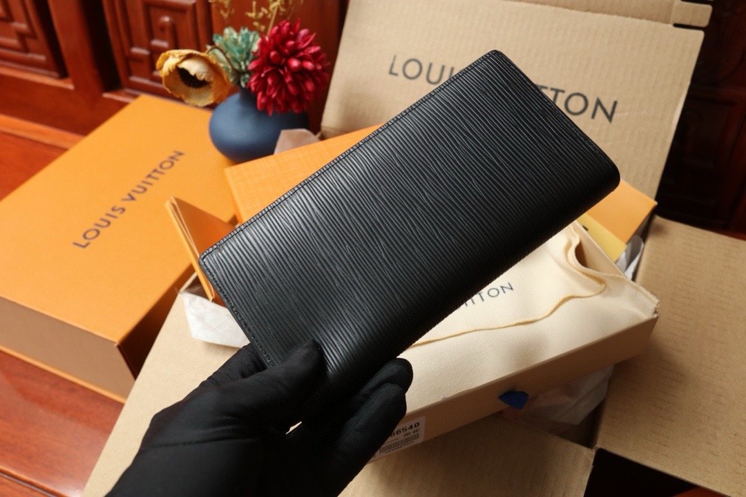 LV brazza wallet water ripple