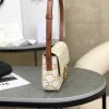 𝗖𝗘𝗟𝗜𝗡𝗘 | Arc de Triomphe underarm White 𝟮𝟬*𝟭𝟬*𝟰𝒄𝒎bag