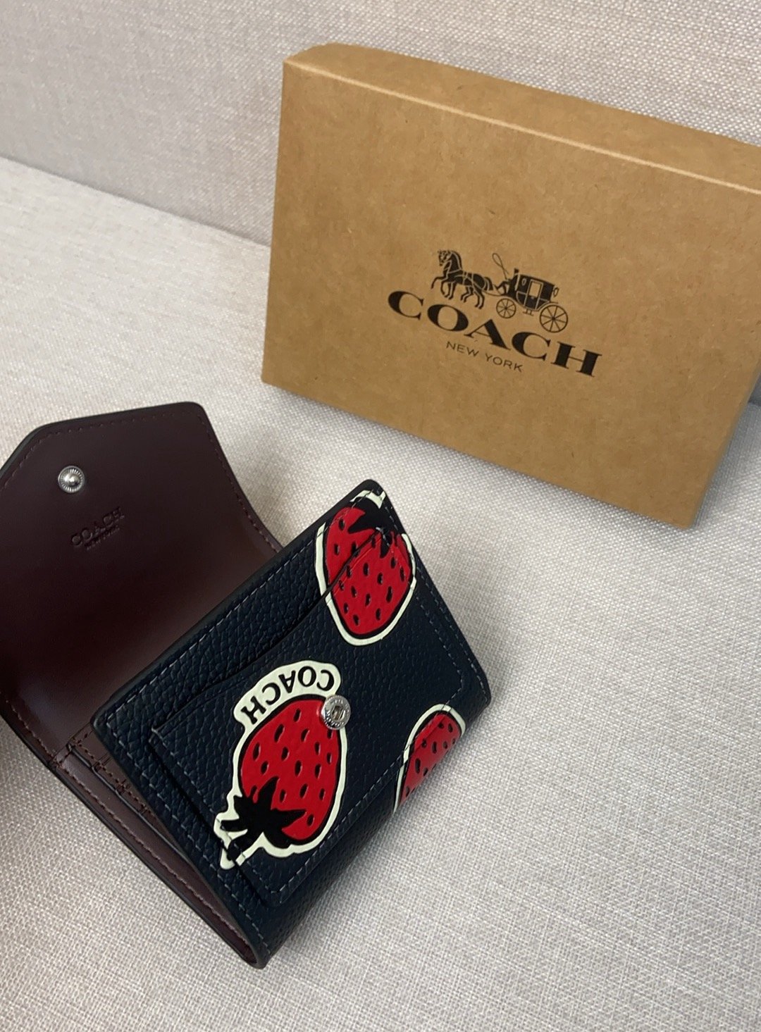 Strawberry pattern wallet