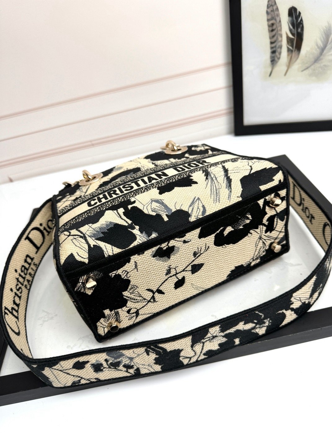 𝐃𝐢𝐨𝐫 𝐃-𝐋𝐈𝐓𝐄 handbag Black peony five-grid embroidery