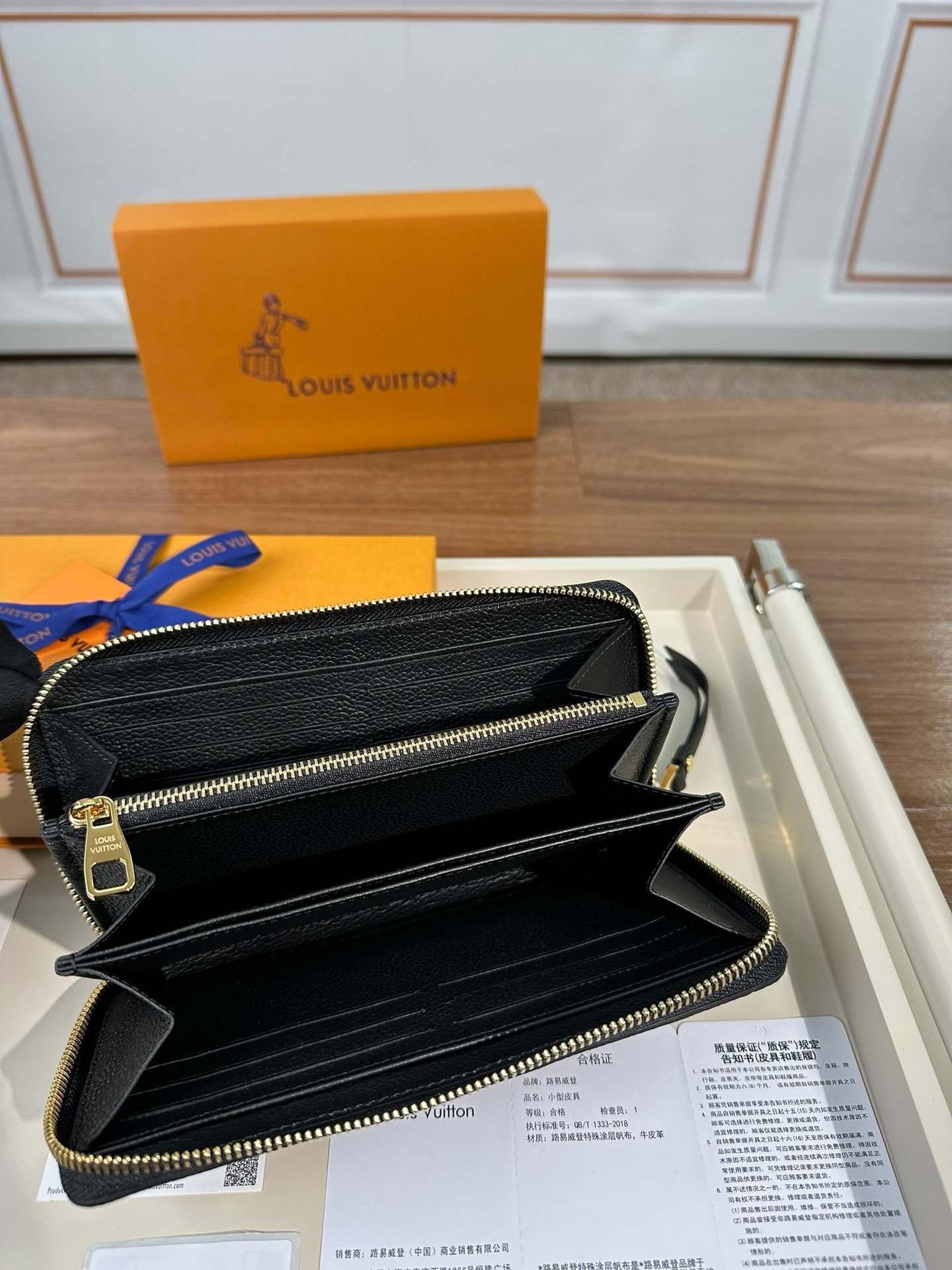 LV classic wallet 19.5x10x2cm