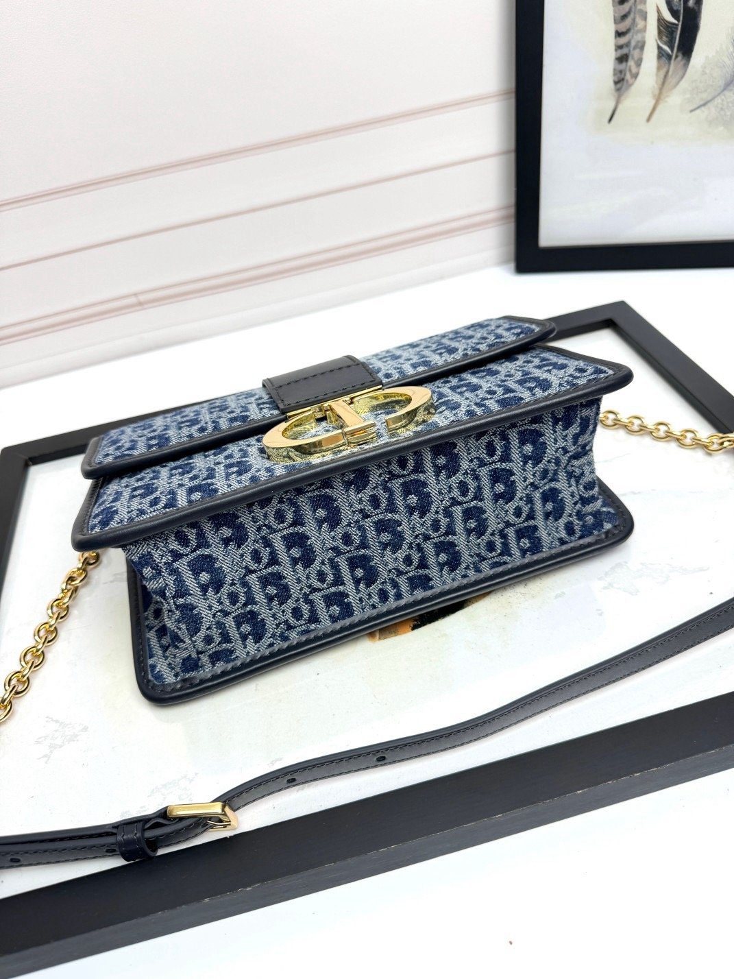 𝐃𝐢𝐨𝐫 𝟑𝟎 𝐌𝐨𝐧𝐭𝐚𝐢𝐠𝐧𝐞 chain denim D blue cloth D5002