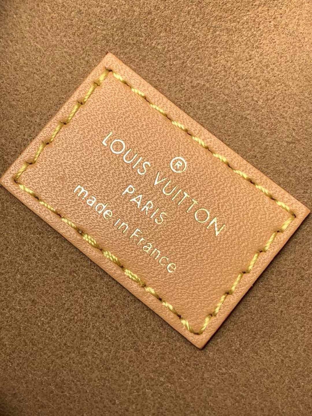 Louis Vuitton Boite chaau soue soft round cake 20x22.5x8cm