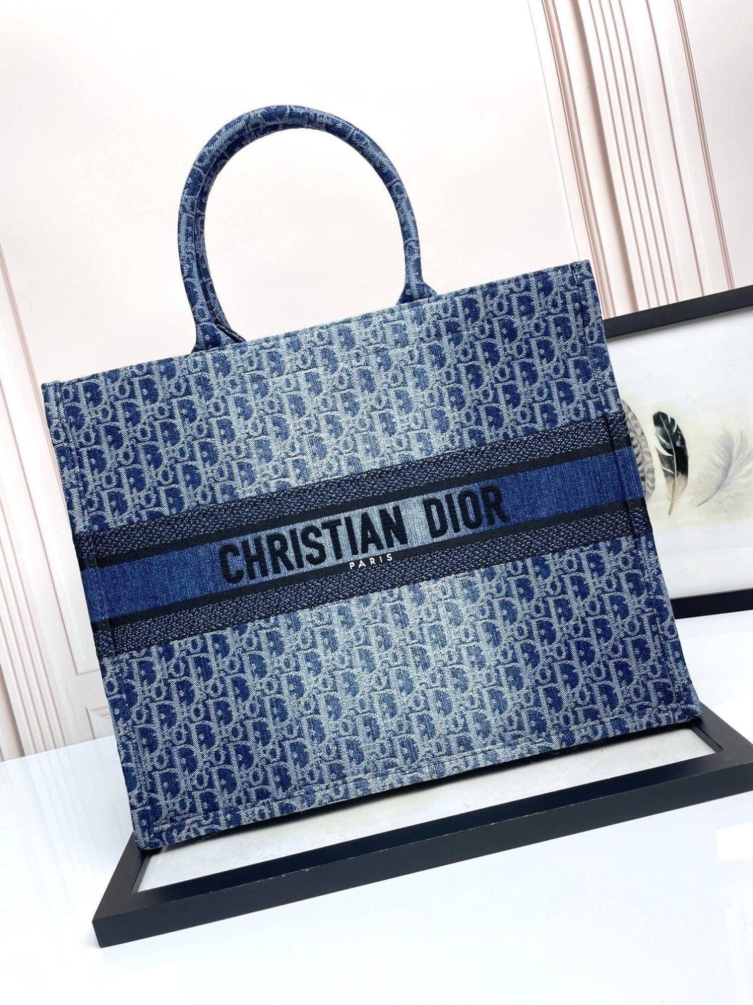 𝐃𝐢𝐨𝐫 𝐁𝐨𝐨𝐤 𝐓𝐨𝐭𝐞 Tote Jeans D D6688
