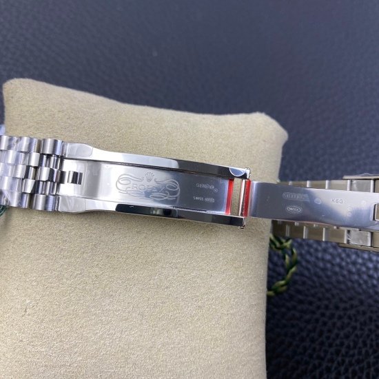 Rolex Datejust 41mm Oystersteel and white gold Bright Blue Dial 126334-0002