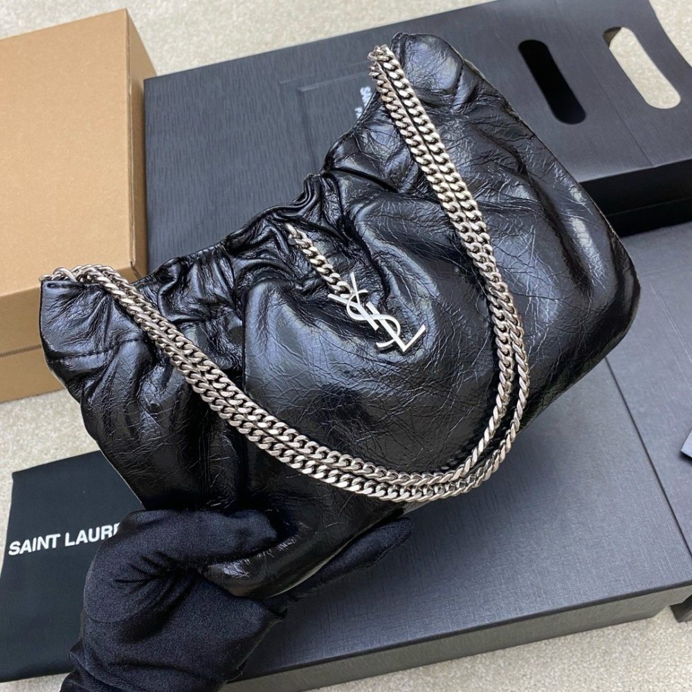 Cloud bag Mini leather shoulder bag Cloud-shaped underarm bag Wax leather black/antique silver 681632