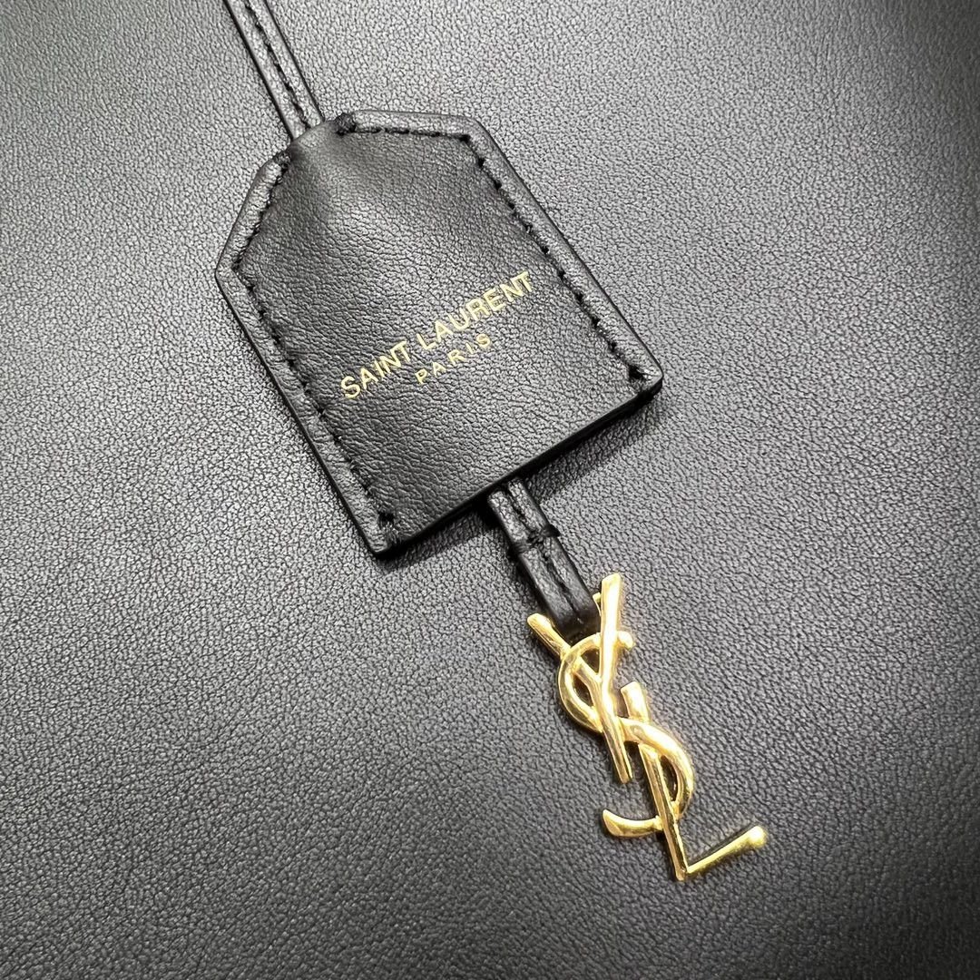 SHOPPING SAINT LAURENT Leather Handbag