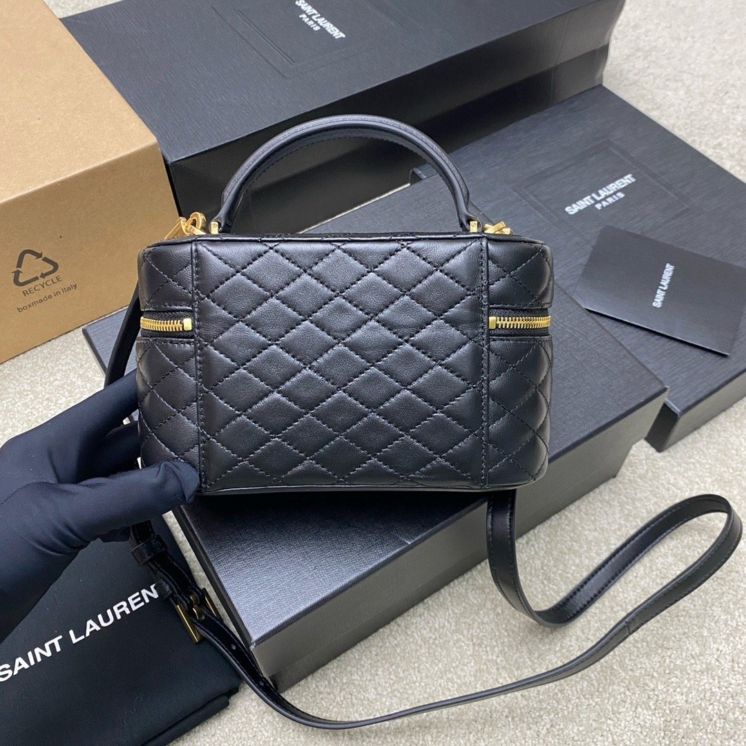 Hot sale 𝙈𝙞𝙣𝙞 sheepskin shoulder strap clutch cosmetic bag 766731