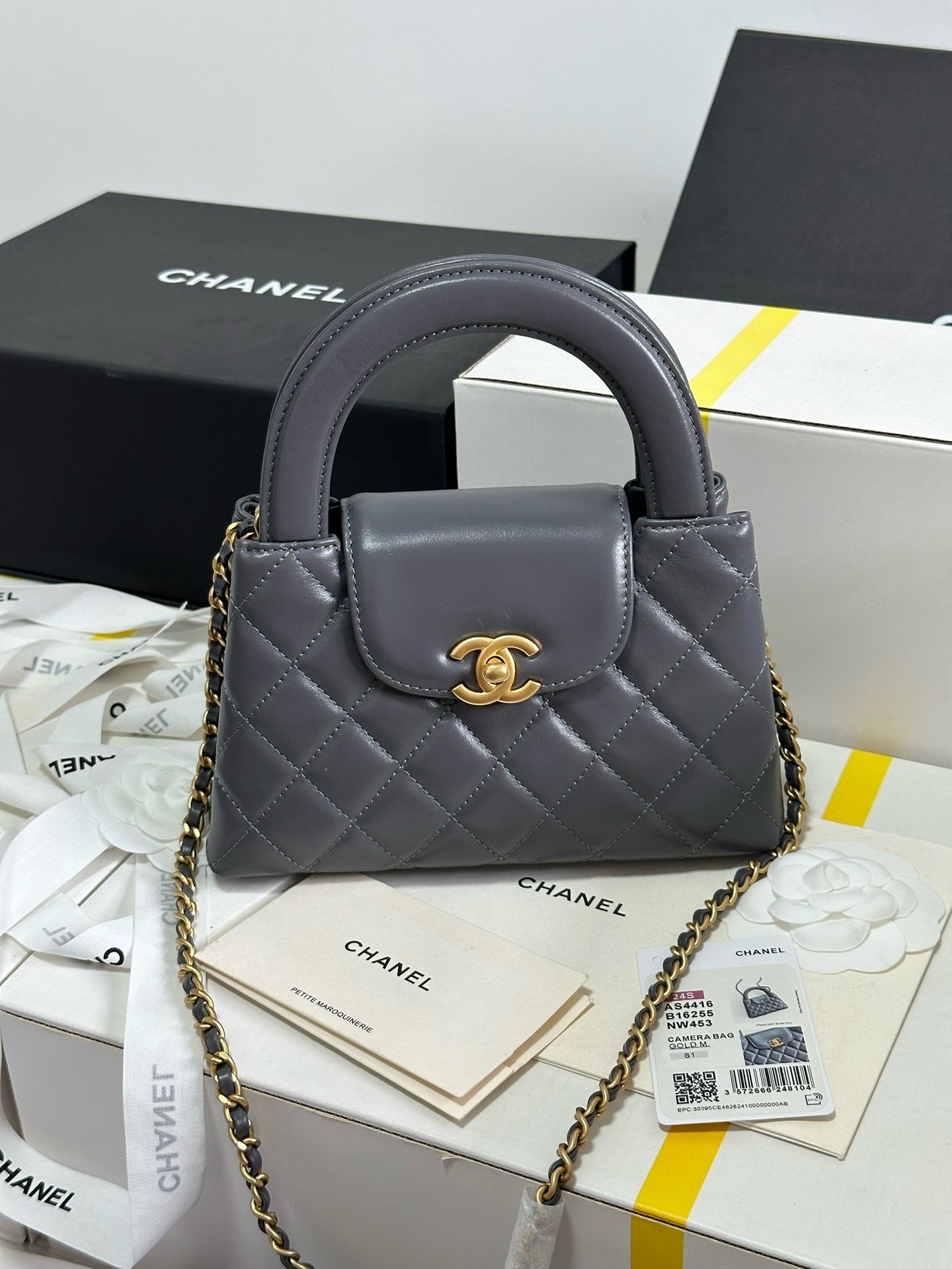 𝗖𝗵𝗮𝗻𝗲𝟭 𝟮𝟯𝗞 series 🖤 𝗞𝗲𝗹𝗹𝘆 portable chain bag large AS4416W880