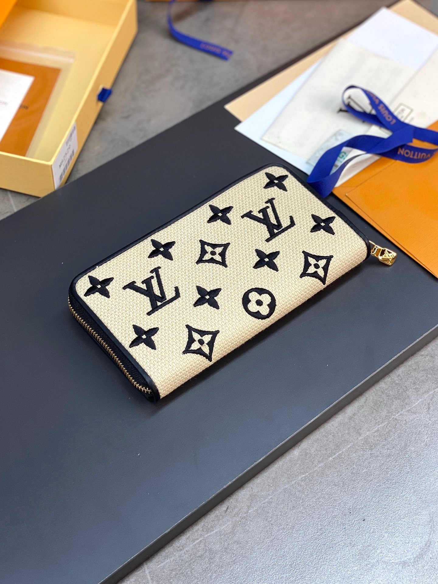 LV Zippy zipper wallet clutch 19.5x10.5x2.5cm
