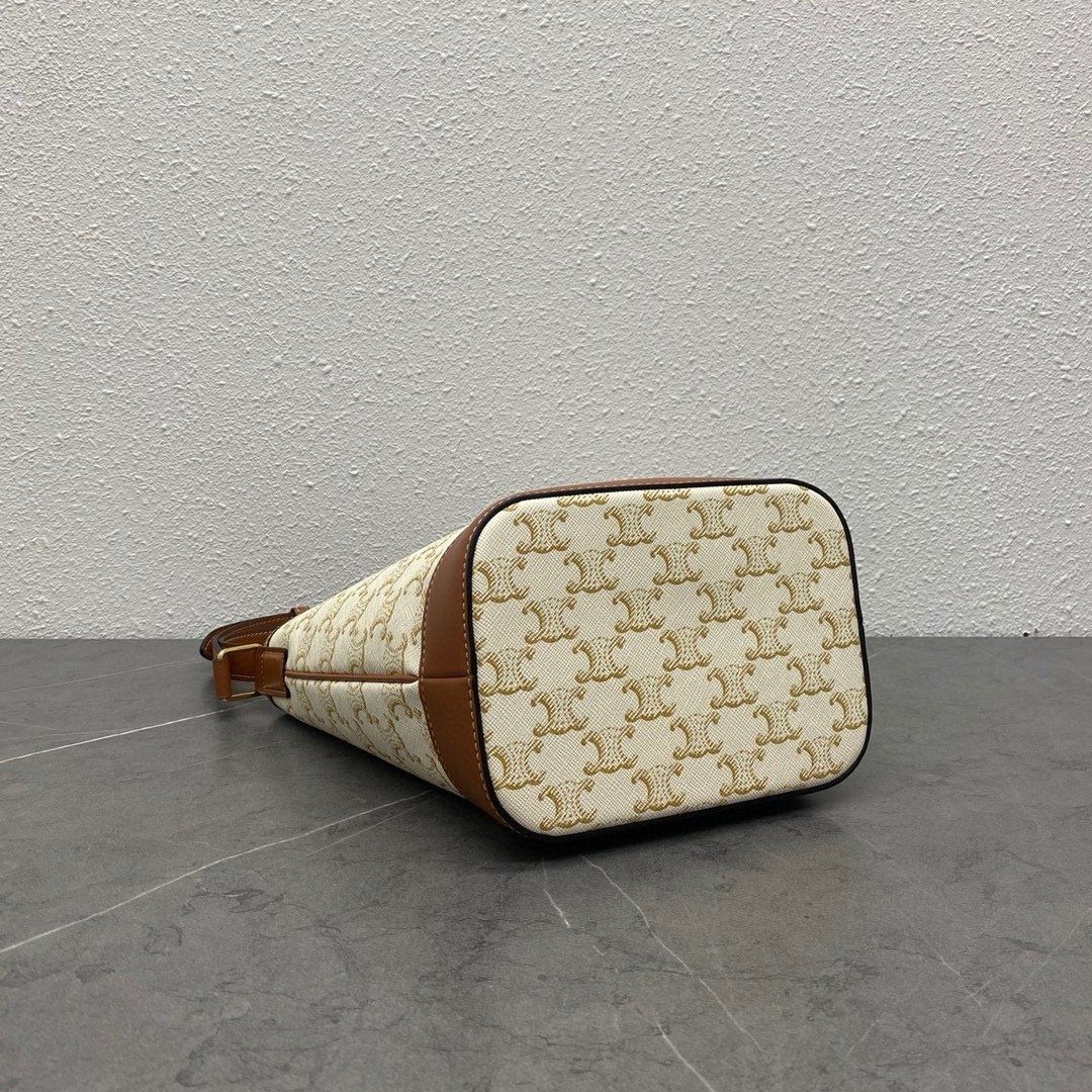 TRIOMPHE FOLCO Spring/Summer New Arrivals Off-White