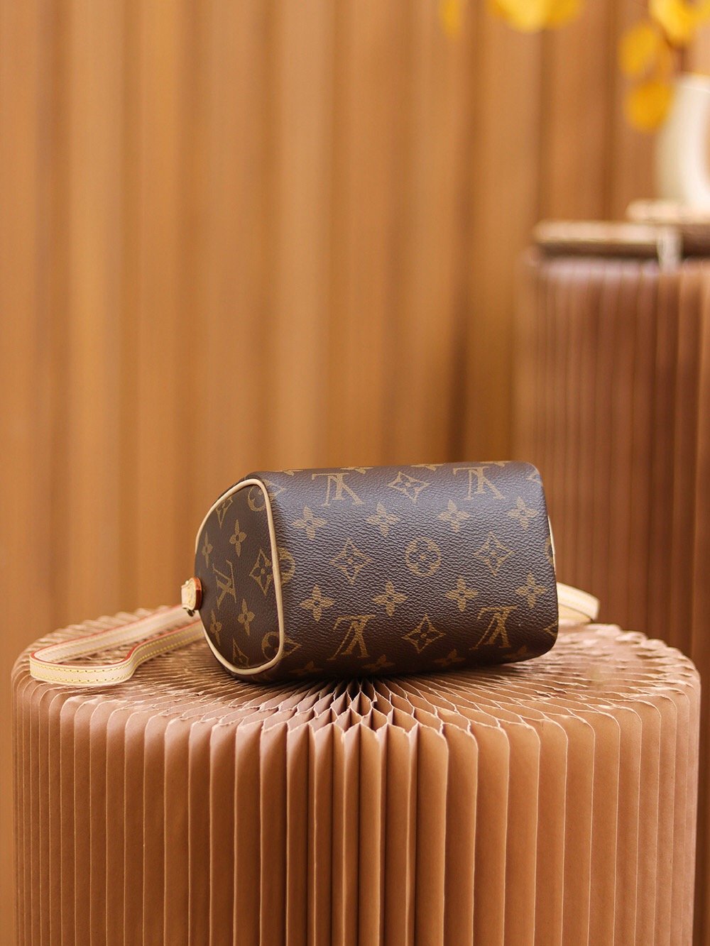 Louis Vuitton NANO SPEEDY枕头包系列 m61252