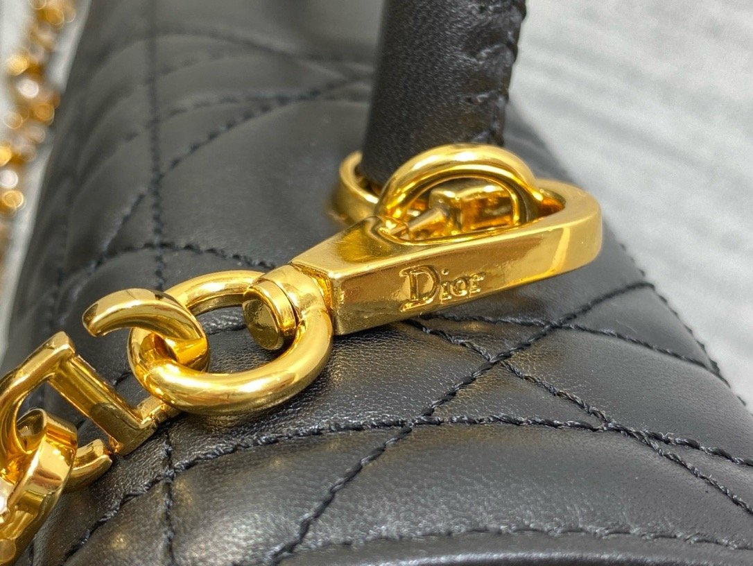 𝐃𝟏𝐎𝐑 𝐀𝐧𝐠𝐞 Metal handle Ange autumn and winter series