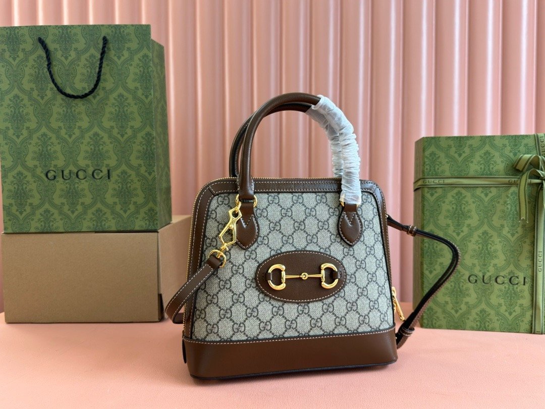 GG1955 small handbag with horse hold deduction type 621220W600