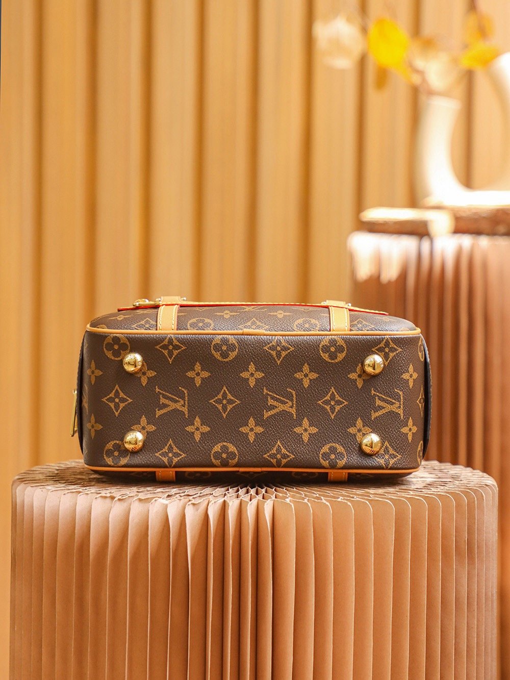 Louis Vuitton CITE New and Used Series #m46321# 26*16*11cm