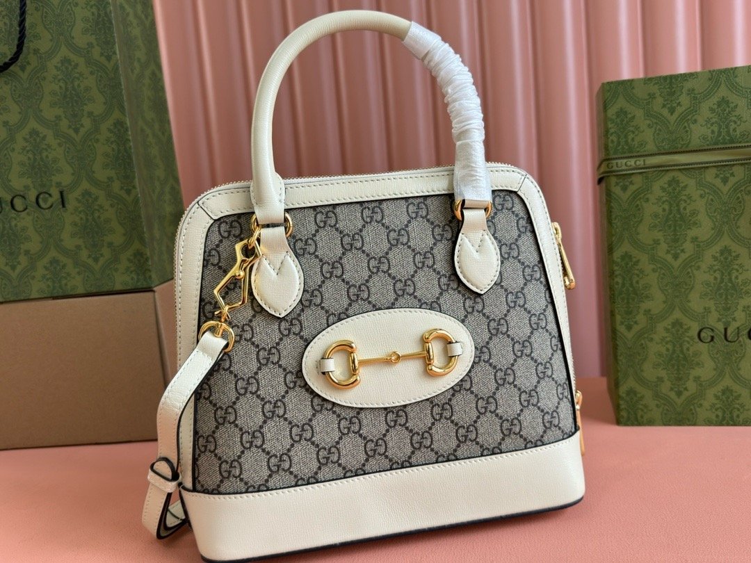 GG1955 small handbag with horse hold deduction type 621220W600