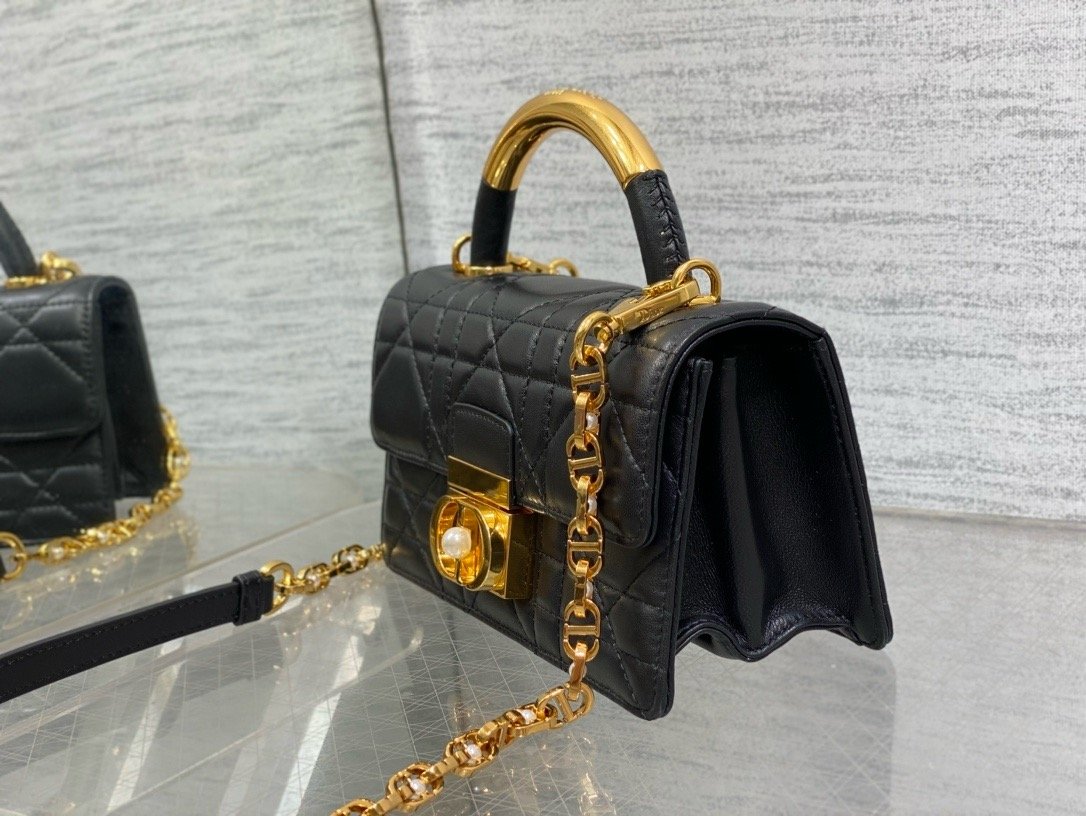 𝐃𝟏𝐎𝐑 𝐀𝐧𝐠𝐞 Metal handle Ange autumn and winter series