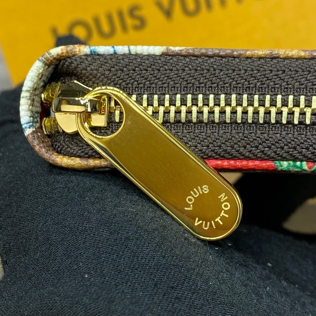 LV monogram brazza wallet in canvas