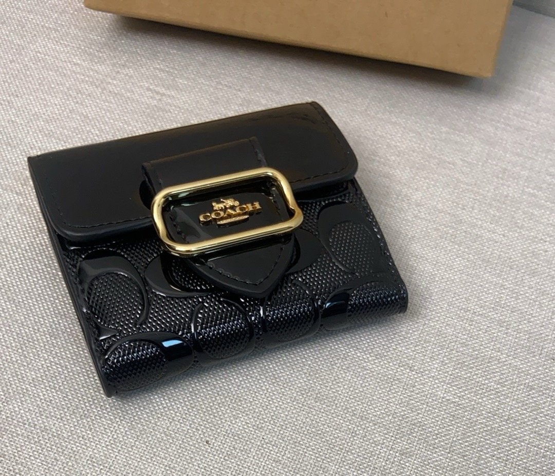 Coach September new signature logo patent leather premium leather wallet