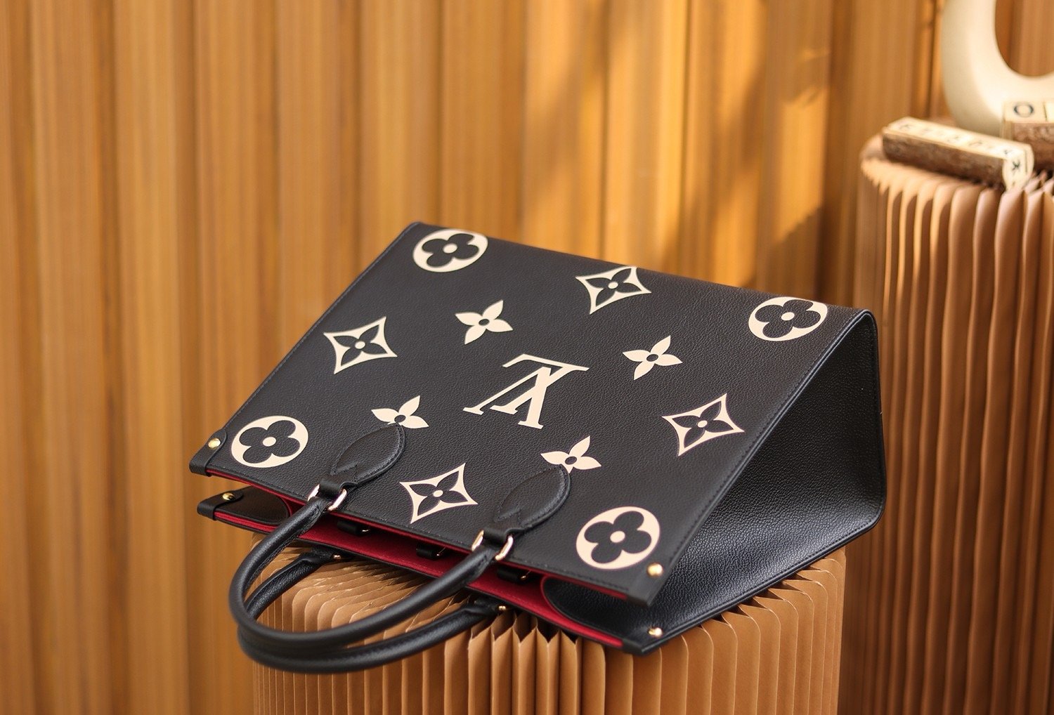 Louis Vuitton ONTHEGO Medium m45495 35*27*14cm