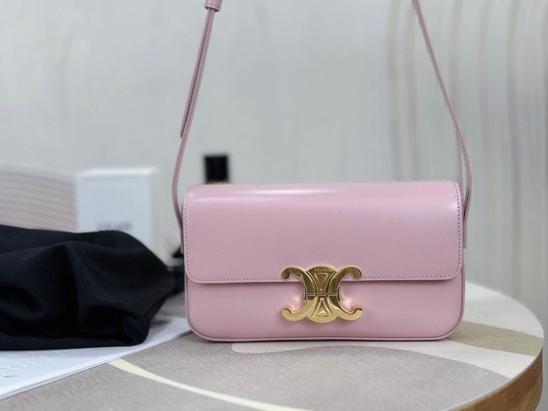 𝗖𝗘𝗟𝗜𝗡𝗘 | Arc de Triomphe Underarm Bag Pink 𝟮𝟬*𝟭𝟬*𝟰𝒄𝒎