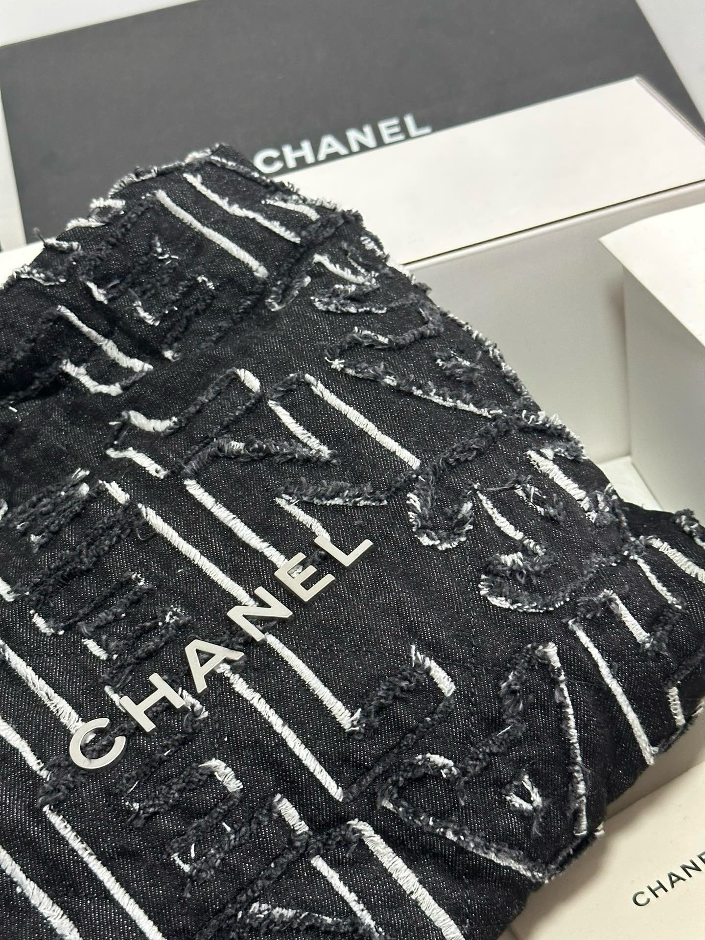 Chanel 24A 22Bag medium denim garbage bag AS3261W1080