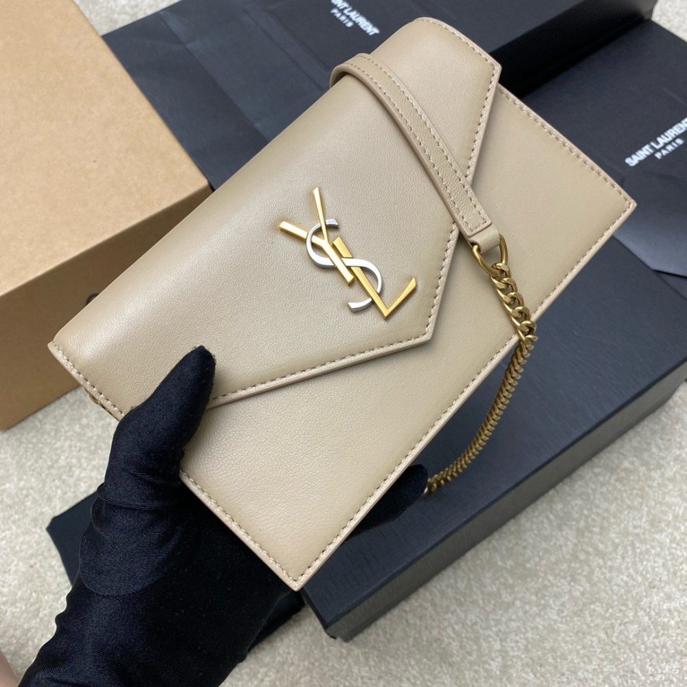 LE CASSANDRE Smooth Leather Envelope Chain Wallet Apricot Lambskin/Gold 743050-2