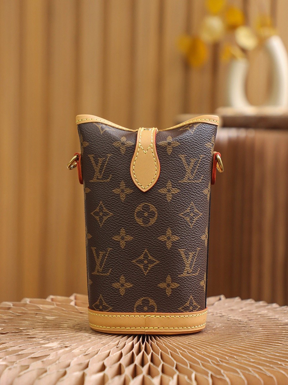 Louis Vuitton FOLD ME系列#m80874# SP 14.5*18*6.5cm