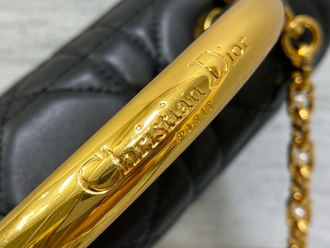 𝐃𝟏𝐎𝐑 𝐀𝐧𝐠𝐞 Metal handle Ange autumn and winter series