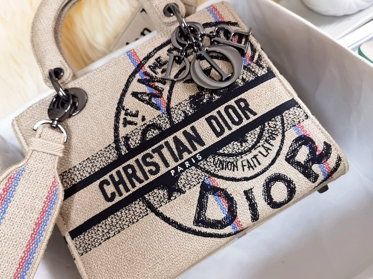 Jute embroidery Princess Diana CHRISTIAN DIOR PARIS logo