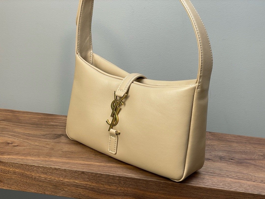 【𝑳𝑬 𝟓 𝑨 𝟕】𝙍𝙤𝙨𝙚 same style smooth plain leather 𝙃𝙊𝘽𝙊 handbag Plain leather Apricot Sheep Gold 𝟔𝟓𝟕𝟐𝟐𝟖