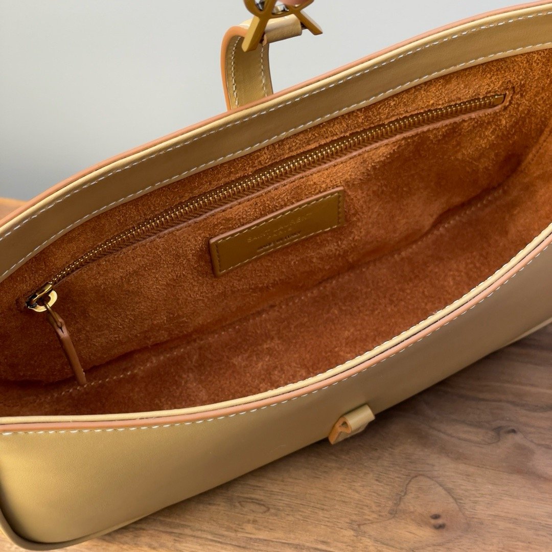 【𝑳𝑬 𝟓 𝑨 𝟕】𝙍𝙤𝙨𝙚 same style smooth plain leather 𝙃𝙊𝘽𝙊 handbag Plain leather Tabby Gold/Apricot 𝟔𝟓𝟕𝟐𝟐𝟖