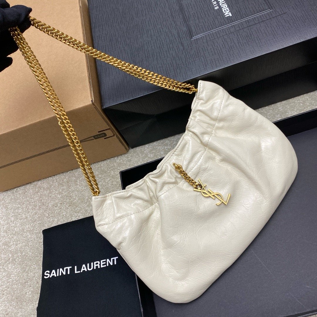 Cloud bag Mini leather shoulder bag Oil wax leather white/Antique gold 681632