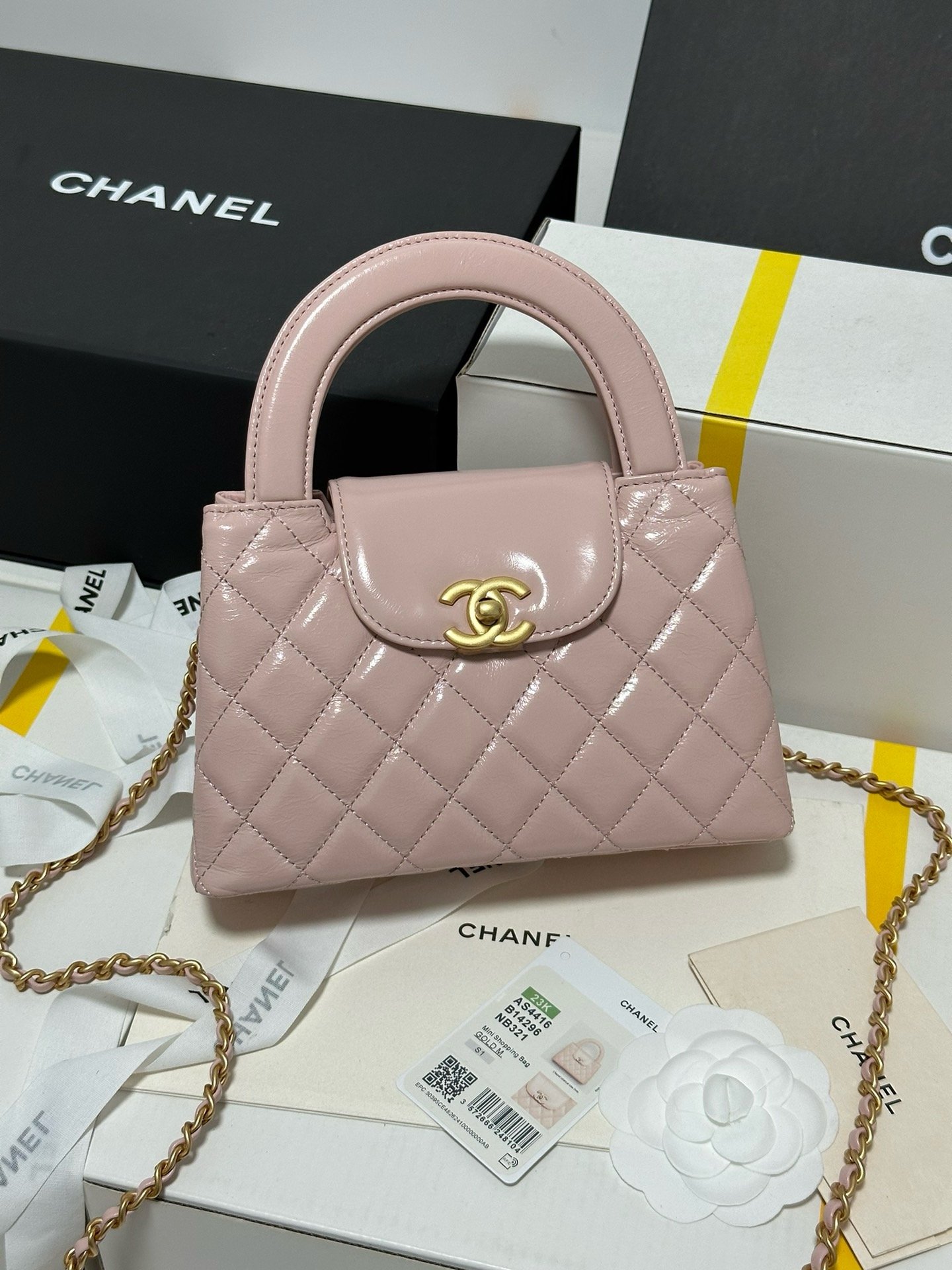 𝗖𝗵𝗮𝗻𝗲𝟭 𝟮𝟯𝗞 series 🖤 𝗞𝗲𝗹𝗹𝘆 portable chain bag large AS4416W880