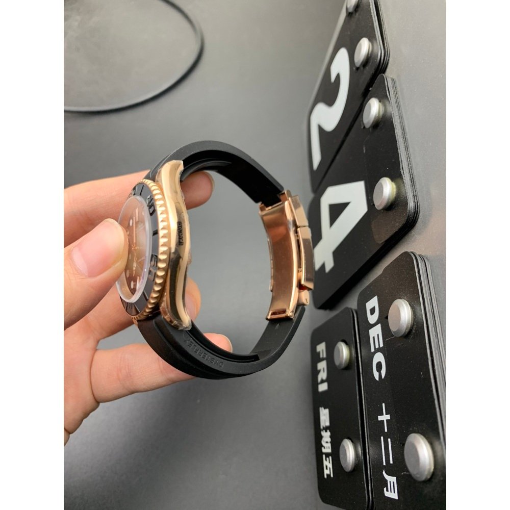 Rolex Yacht-Master 116655 Rose Gold Black Ceramic Bezel Rubber Strap 3235 Movement