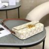 𝗖𝗘𝗟𝗜𝗡𝗘 | Arc de Triomphe underarm White 𝟮𝟬*𝟭𝟬*𝟰𝒄𝒎bag