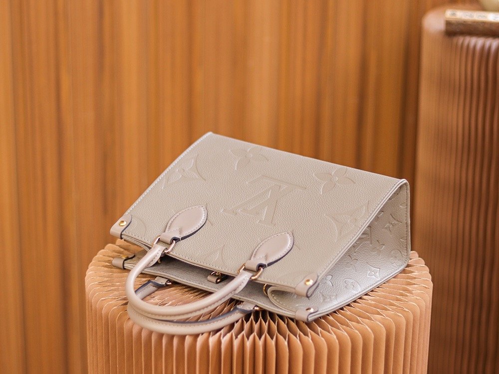 Louis Vuitton ONTHEGO small size m45660 25*19*11.5cm