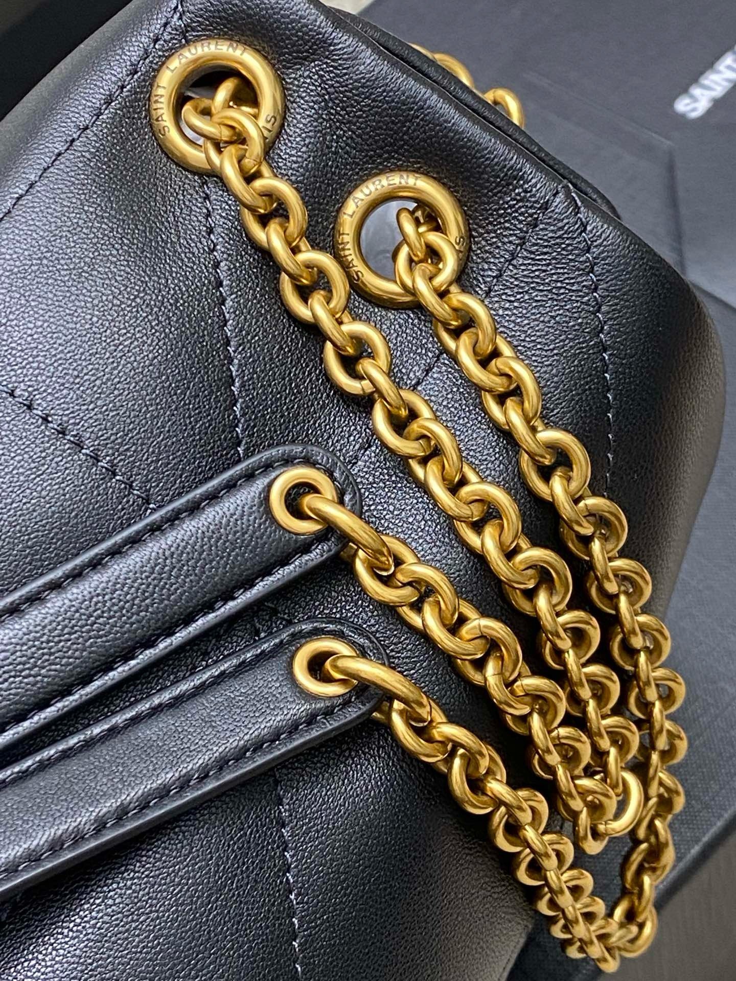 JAMIE 4.3 Small Original Sheepskin Handbag Black Sheepskin/Gold 763475-3