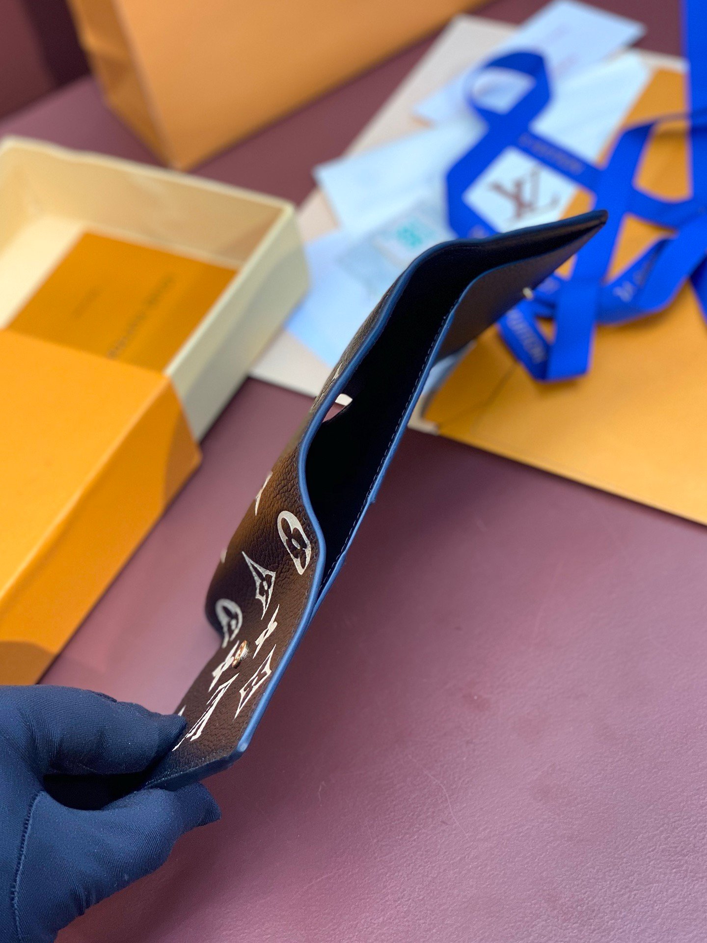 LV Black! Short! Wallet Wallet made of soft monogramempreinte leather